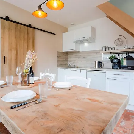 Avec Jacuzzi Chic & Cosy Entre Caen Et La En Normandie Holiday home Bieville-Beuville